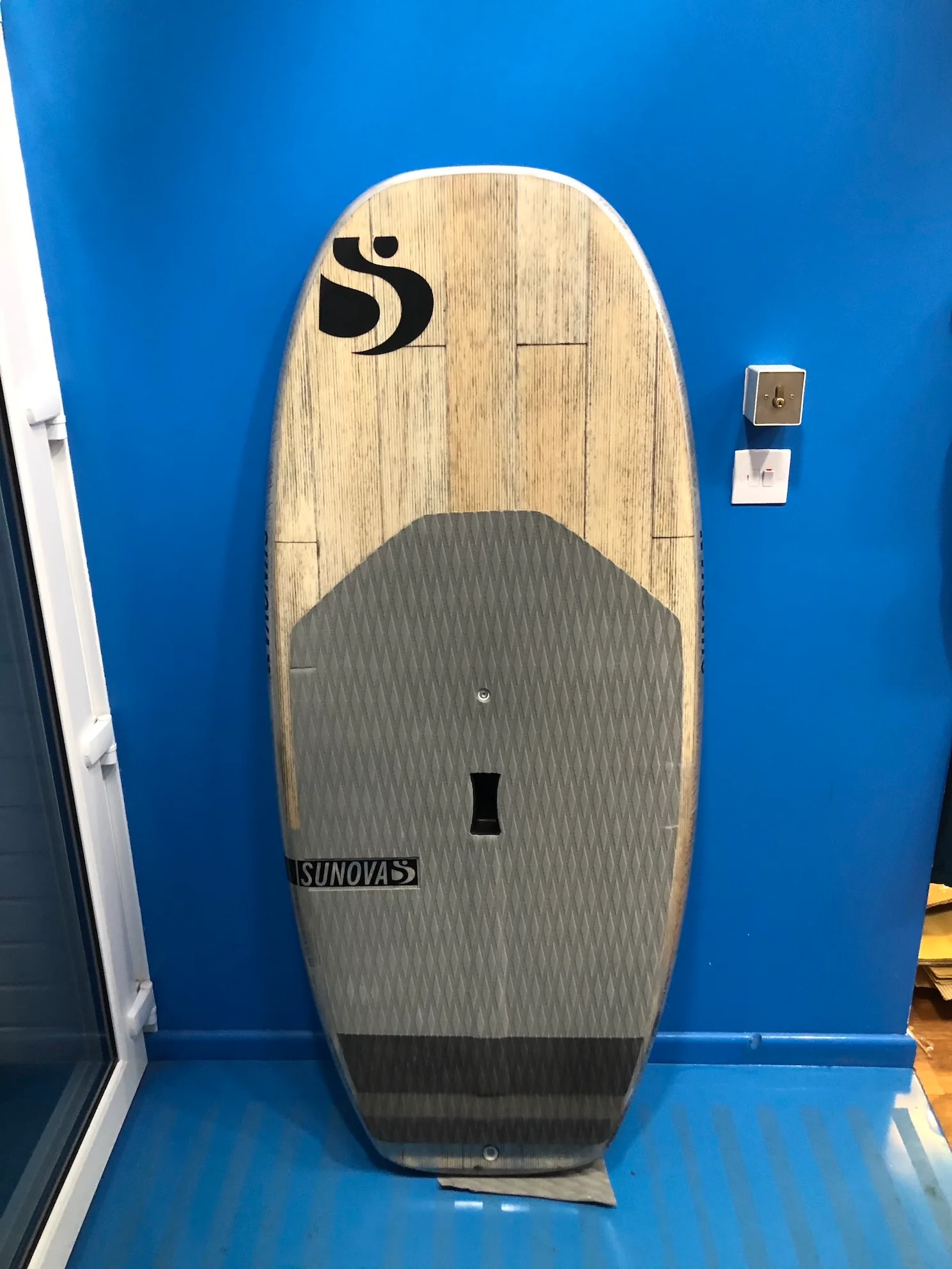 Sunova SUP Surf 5'4 x 27 1/2 Foilboard - 83.5 Litres - Image 3