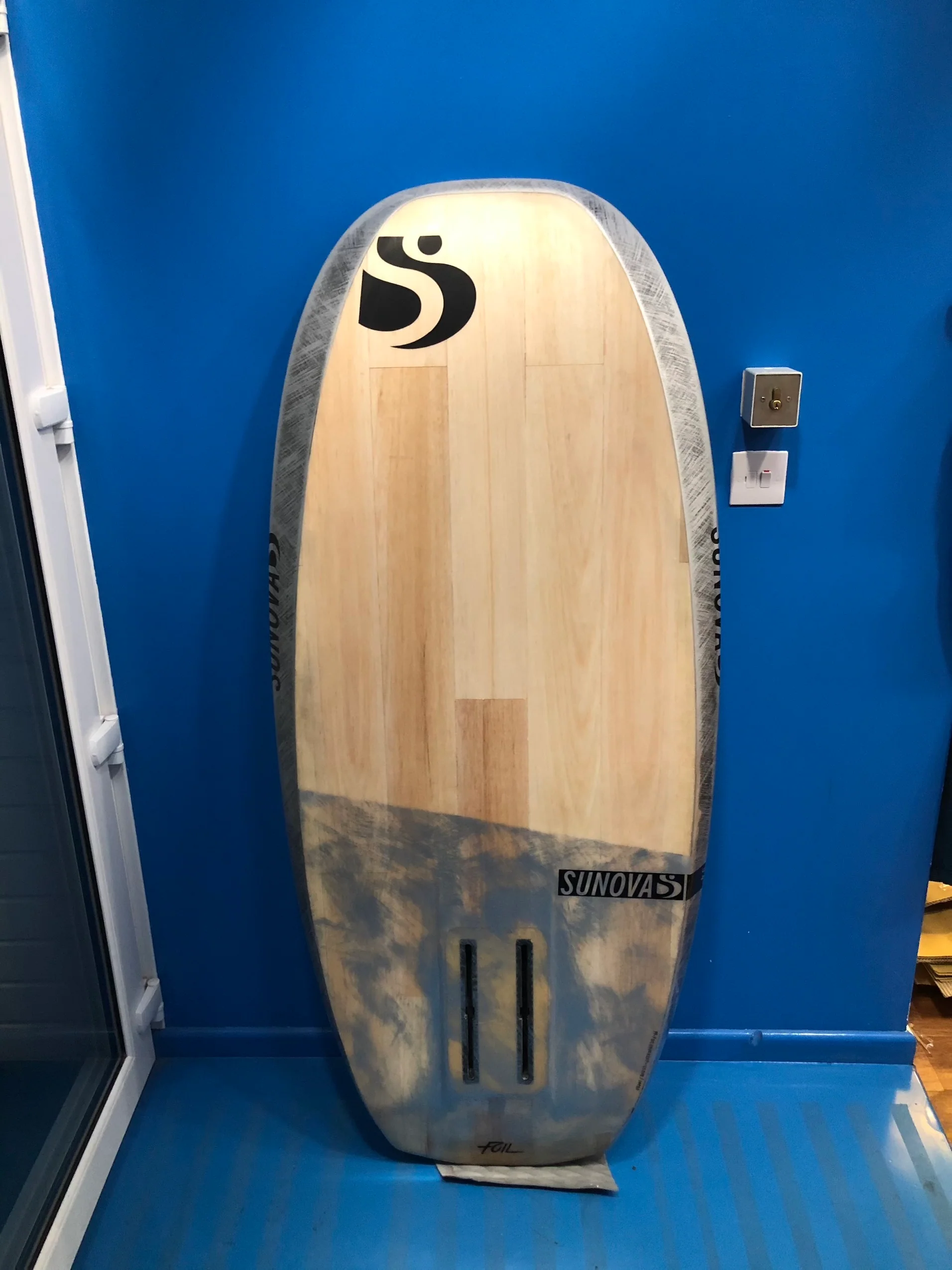 Sunova SUP Surf 5'4 x 27 1/2 Foilboard - 83.5 Litres - Image 5