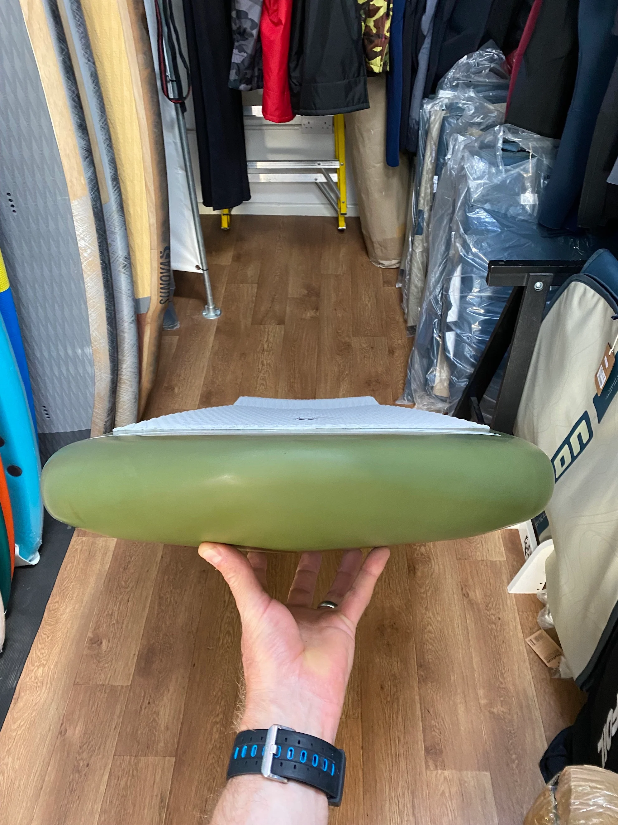 Suns Aviator 6'4 x 29 - 115 Litres - Image 8